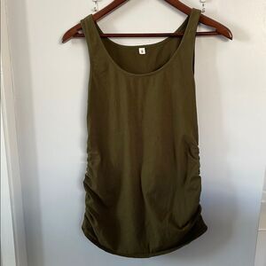 Bundle of White and Olive Green Sleeveless Women's maternity size small